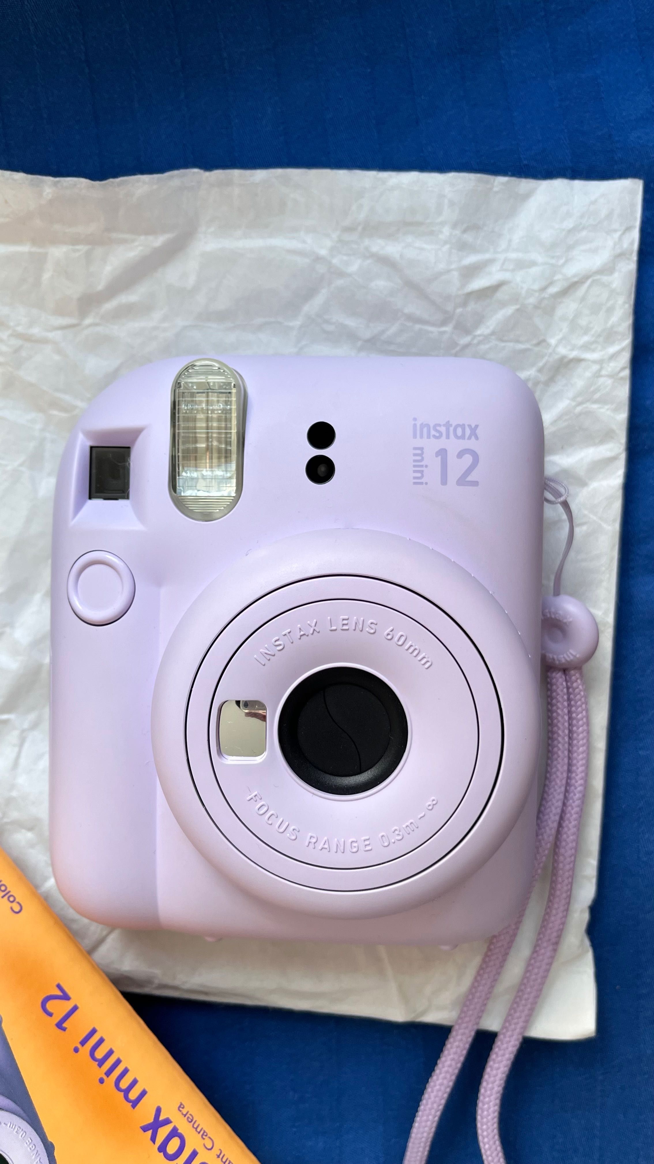 Продаю Instax Mini 12 (новый)
