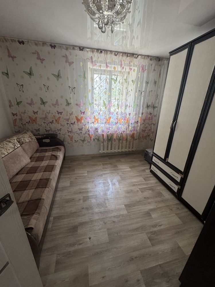 Продам двух комнатную квартиру