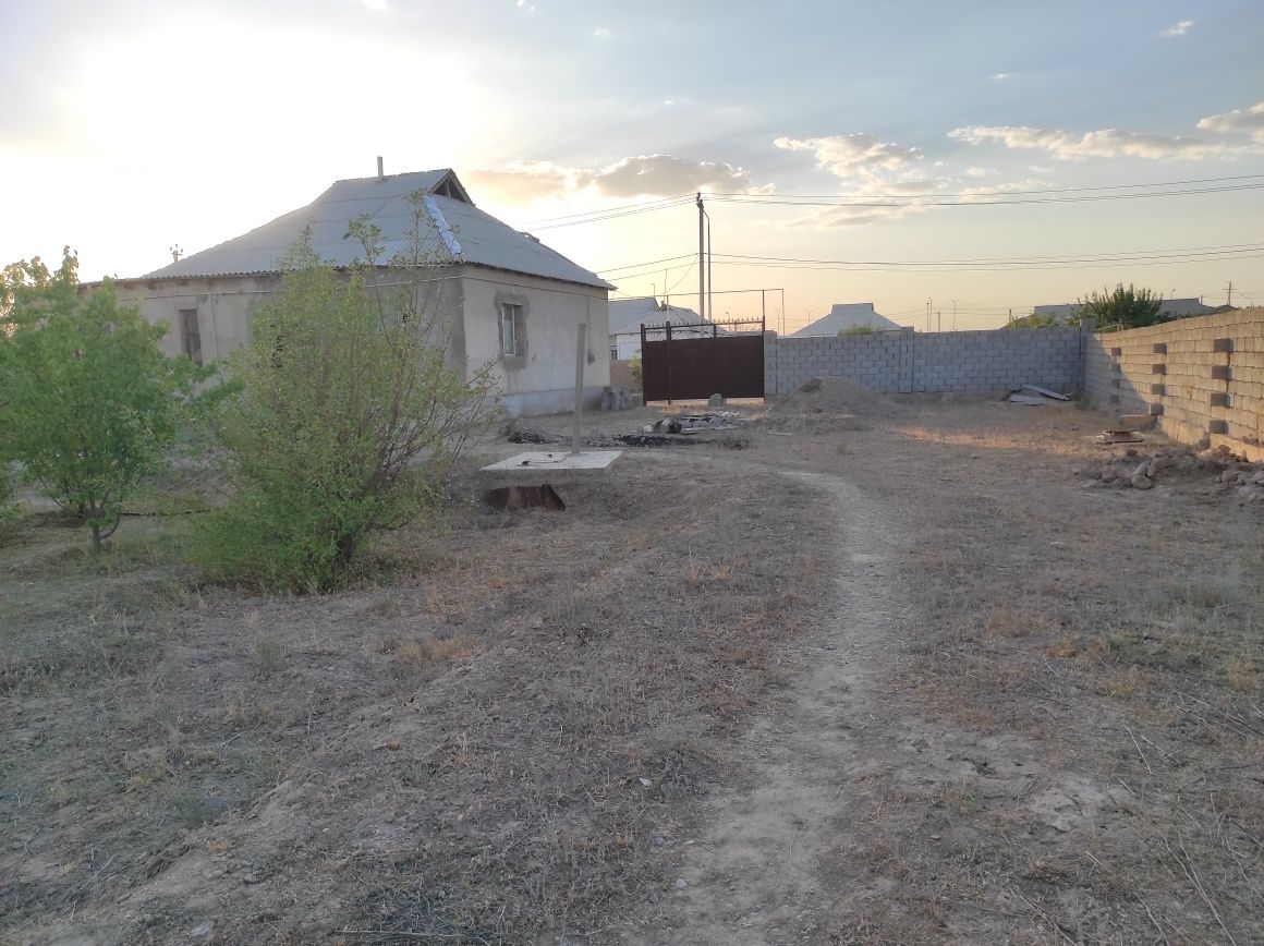 Уй сатылады, Дом продается