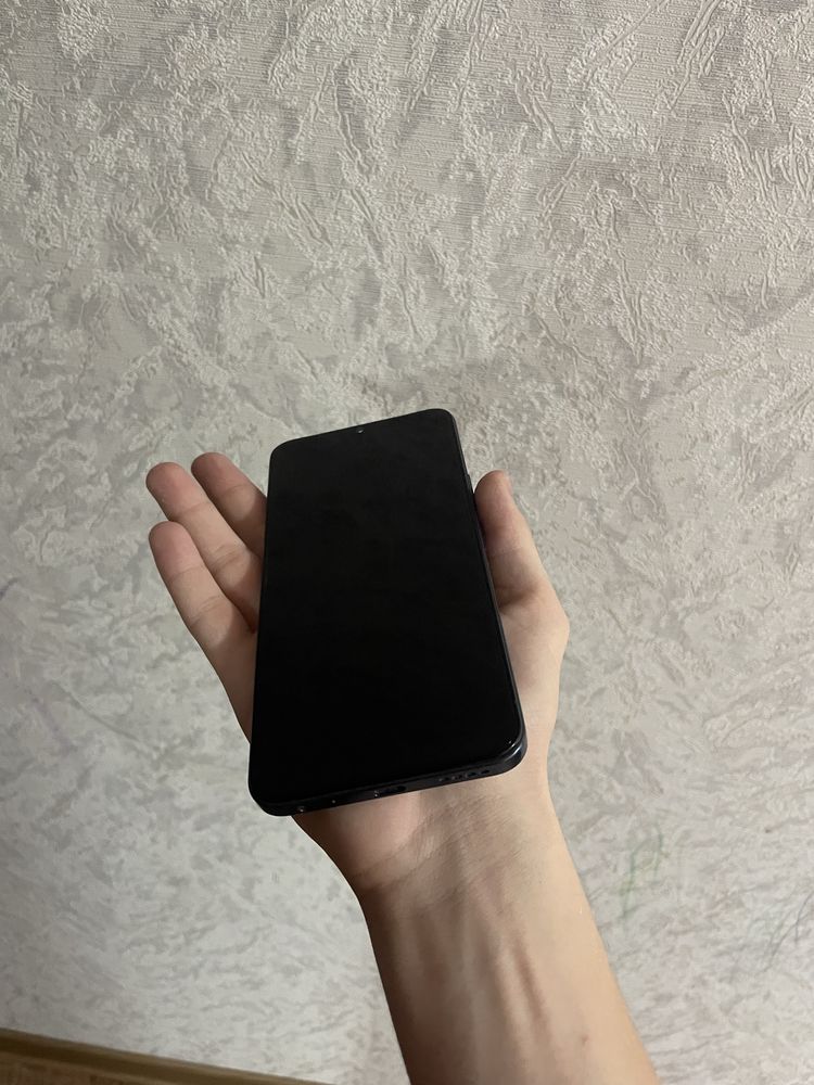 Телефон vivo y35 в хорошем состоянии