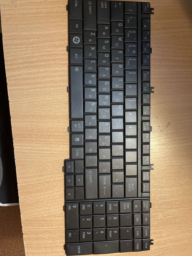 Продам клавиатуру для ноутбука toshiba