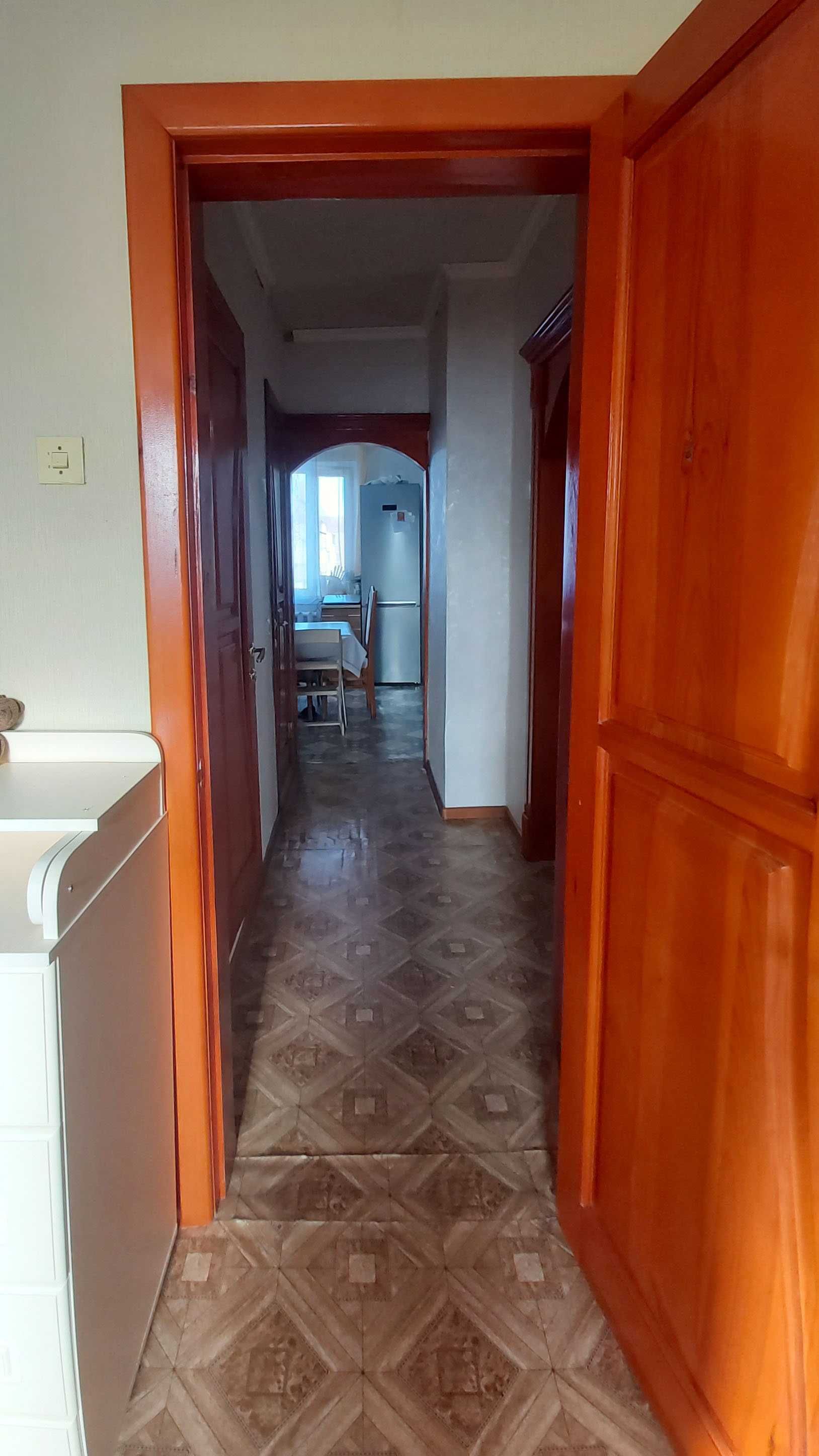 Продам 3-х комн. квартиру улучшенной планировки по пр.Шахтёров