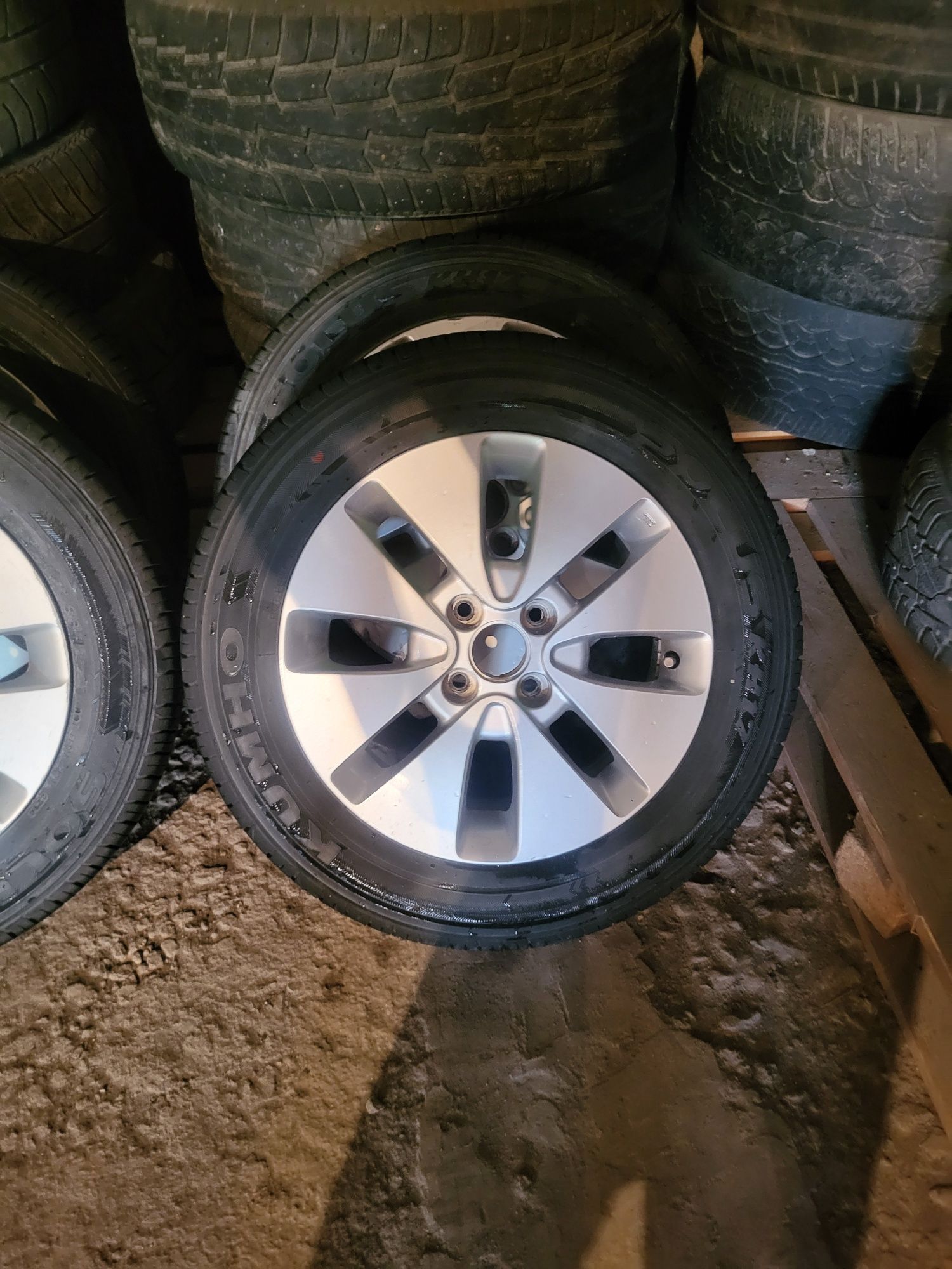 Шины KUMHO 185/65 R15  диски KIA RIO prestige