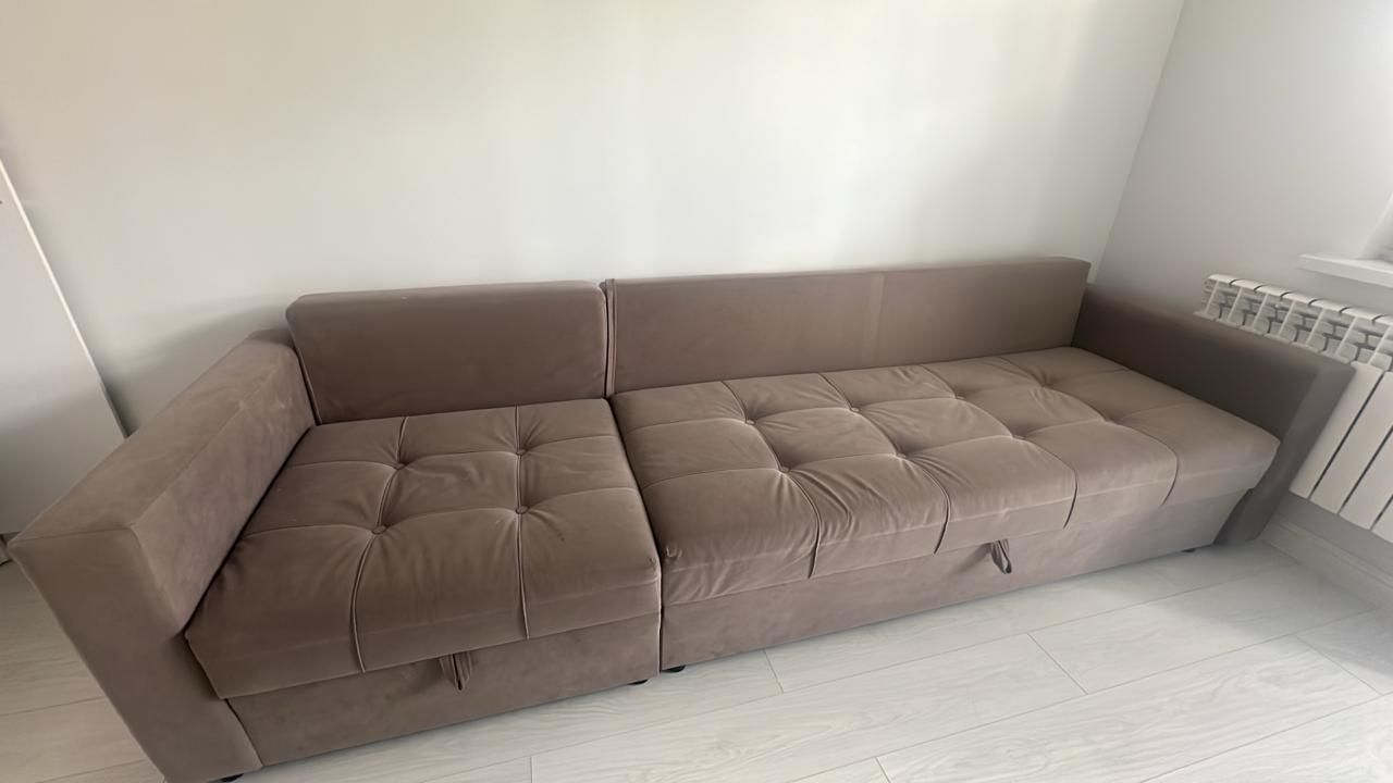 срочно продам диван в хорошем состояний