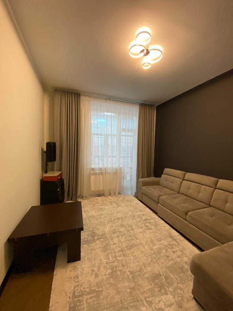 продам 6 комн квартиру пентхаус 2 этажа