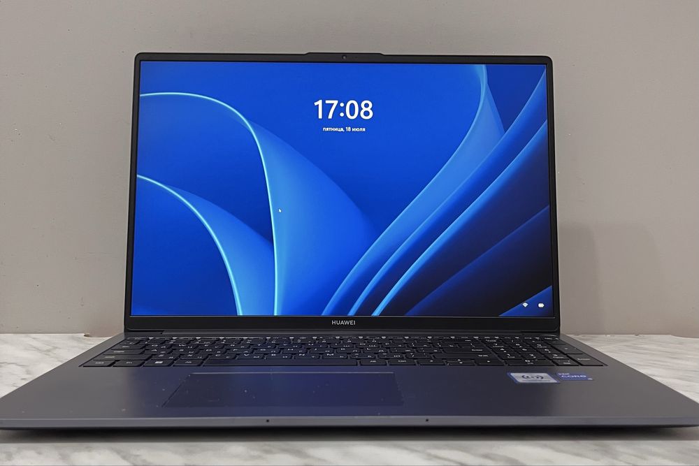 Продаю ноутбук Huawei matebook D16 в хорошем качестве