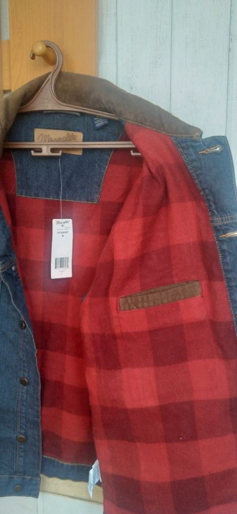WRANGLER. Джинсовая утеплённые куртка.