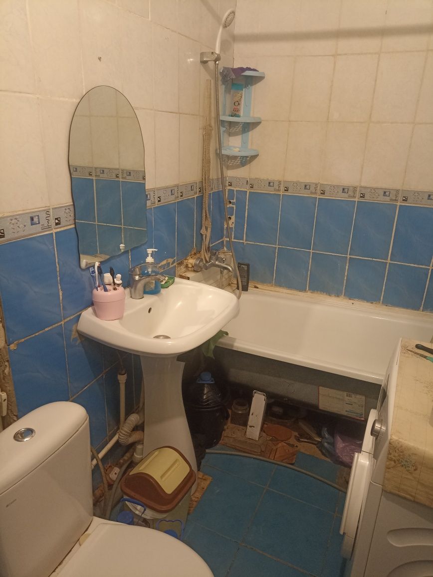 Продам квартиру в центре ( знания)