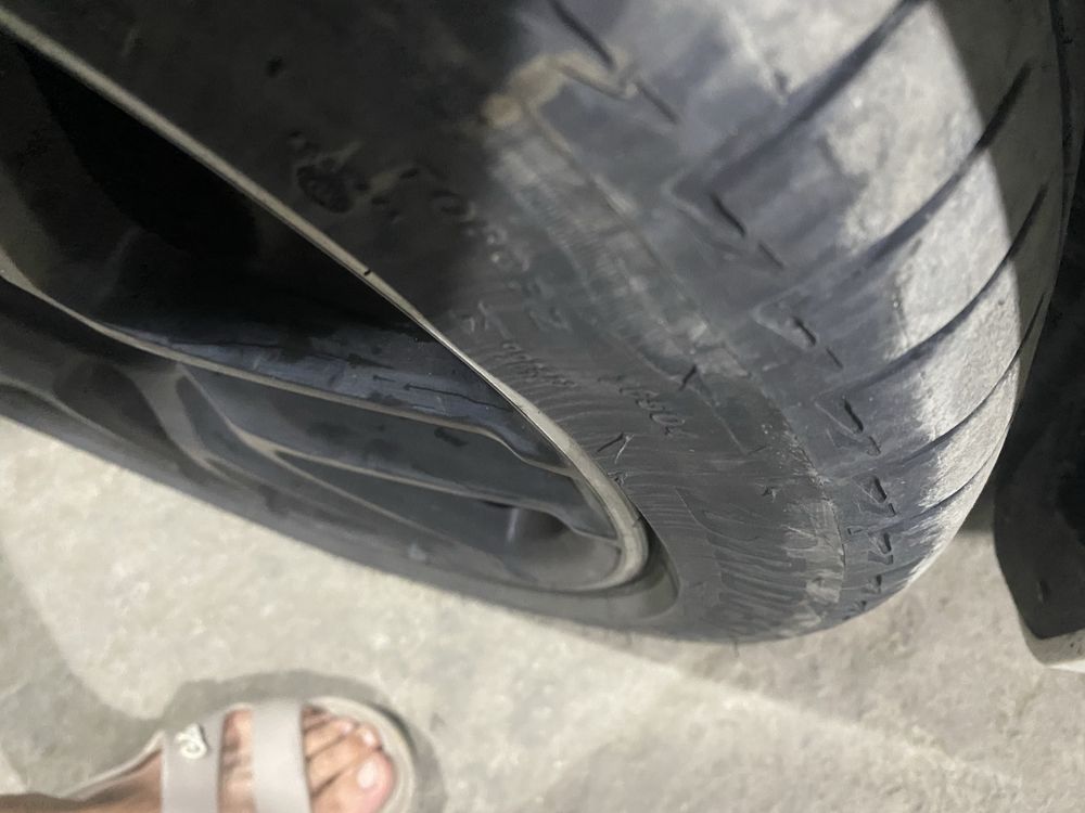 Одна летняя шина 255/40/20 255/40R20 Bridgestoone.