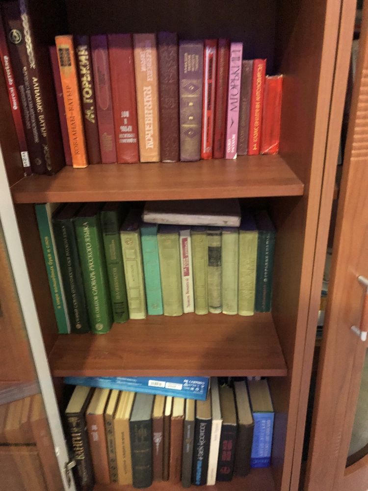 Продам шкаф с книгами!