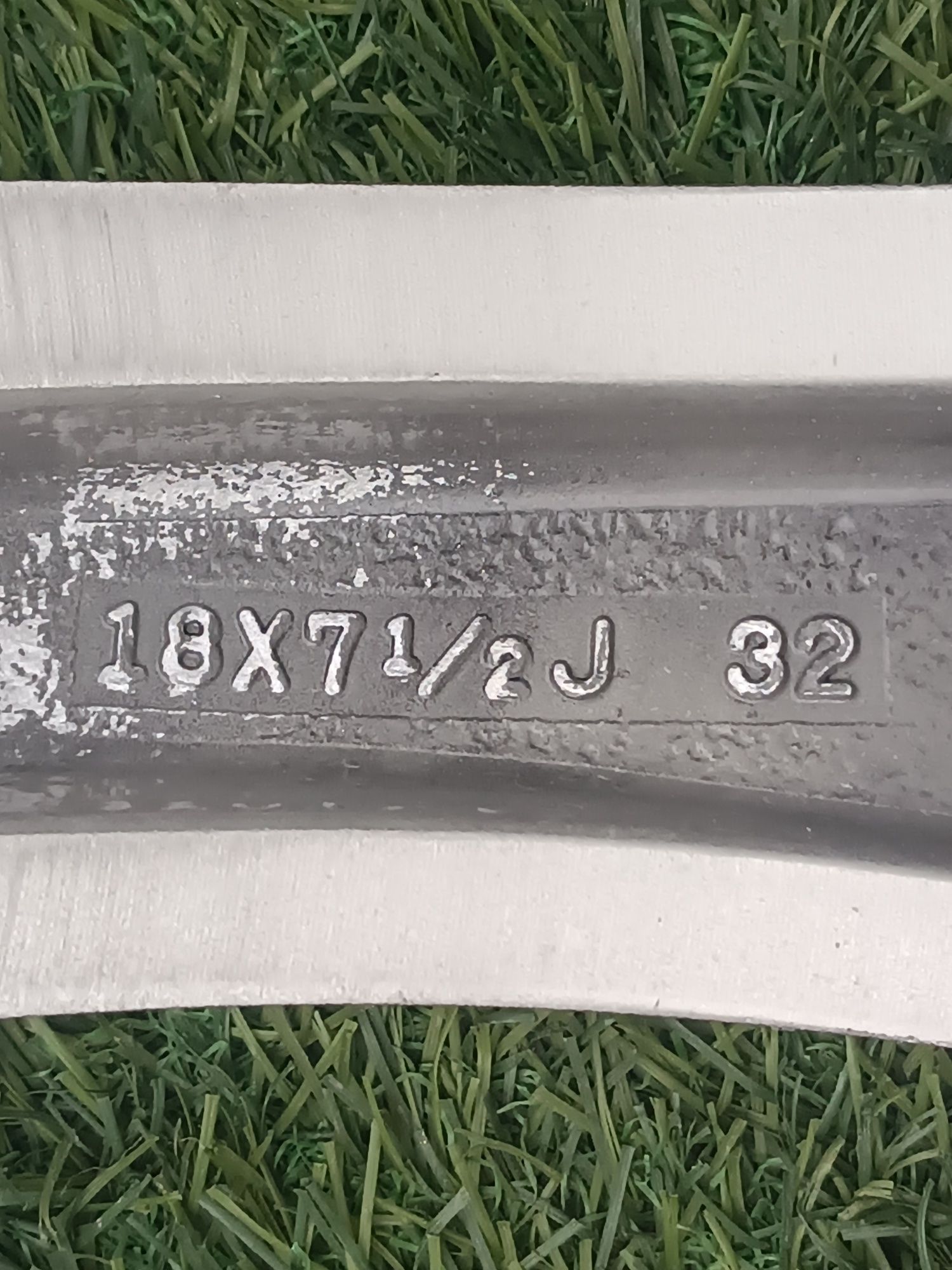 R-18 оригинал 5/120 ТОЙОТА,Лексус ЛС 460 ж т б.