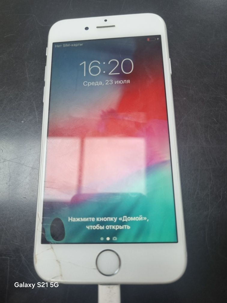 iPhone 6 64 гб состояние на фото все работает точка не мешает