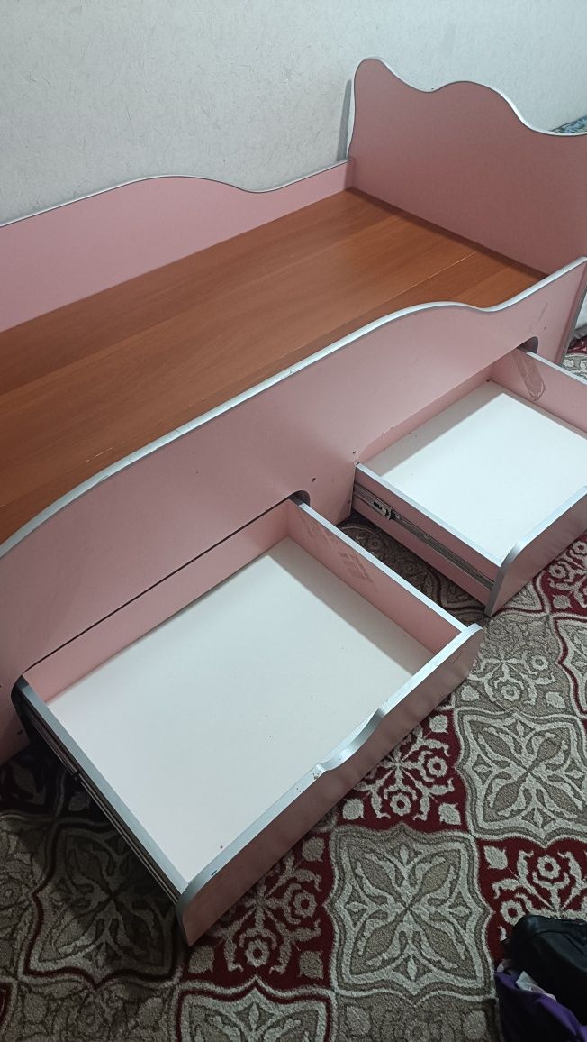 Кровать 180*80см