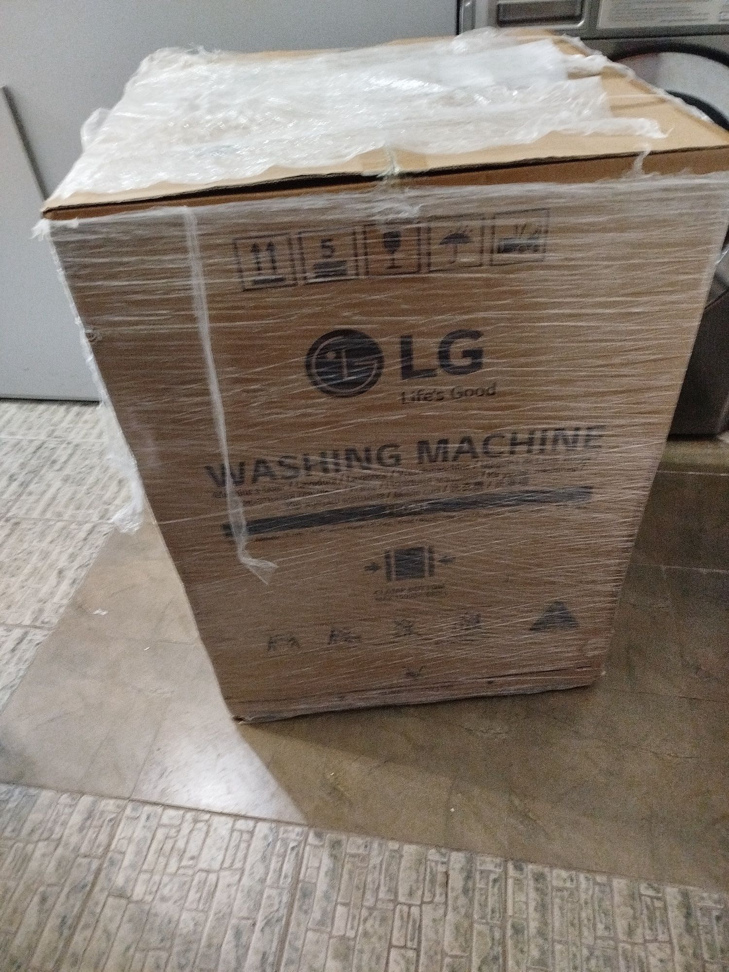 LG оригинал 9кг НОВЫЙ!