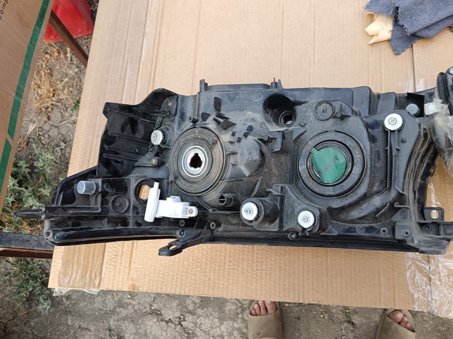 Продам фары Toyota Land Cruiser 200
