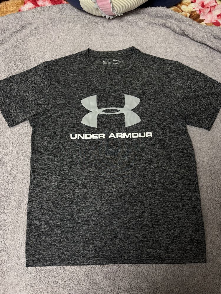 Футболка Under armour L муж