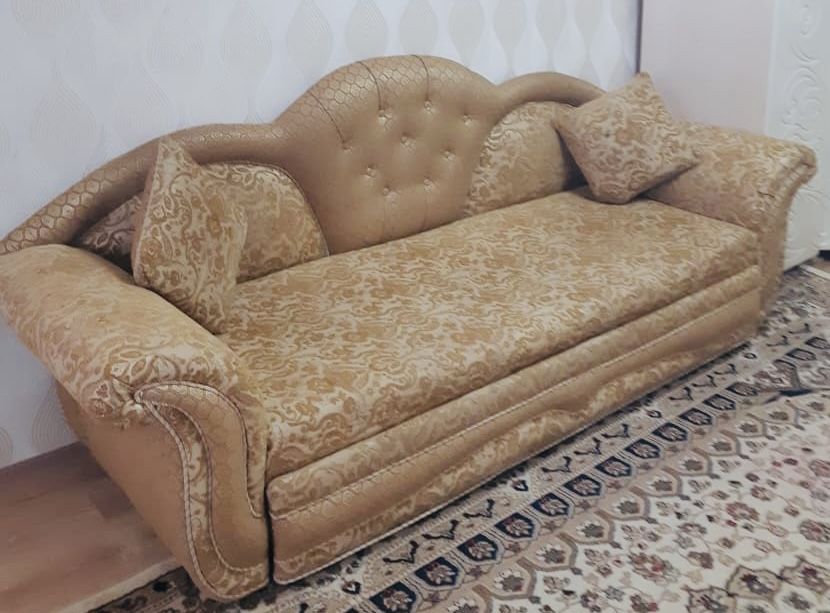 Продам диван.