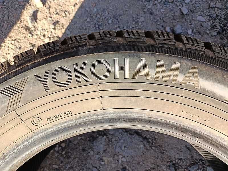 Шины 215/60 R16 - "Yokohama ice Guard IG65", шипованные.