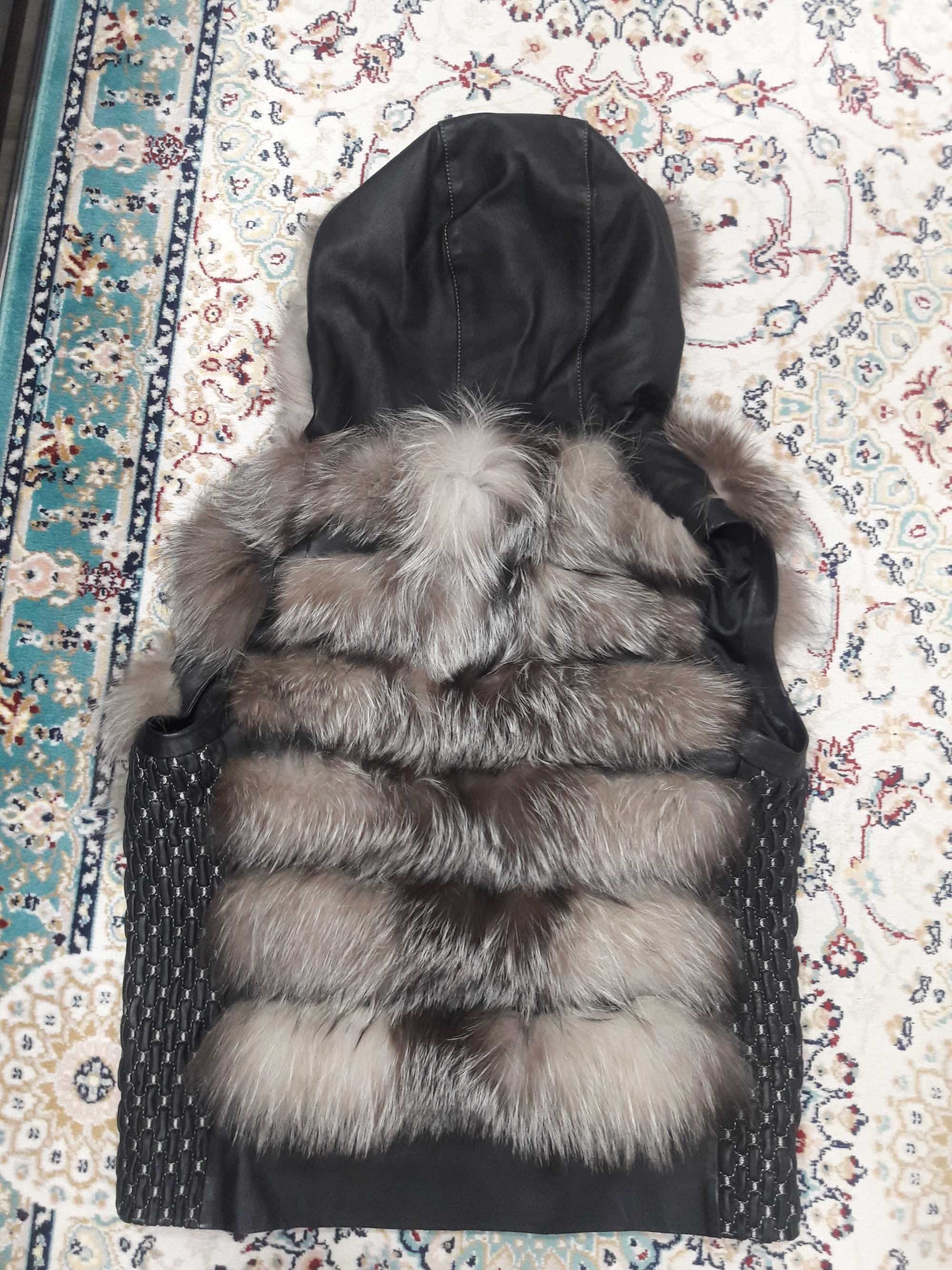Продам меховой жилет