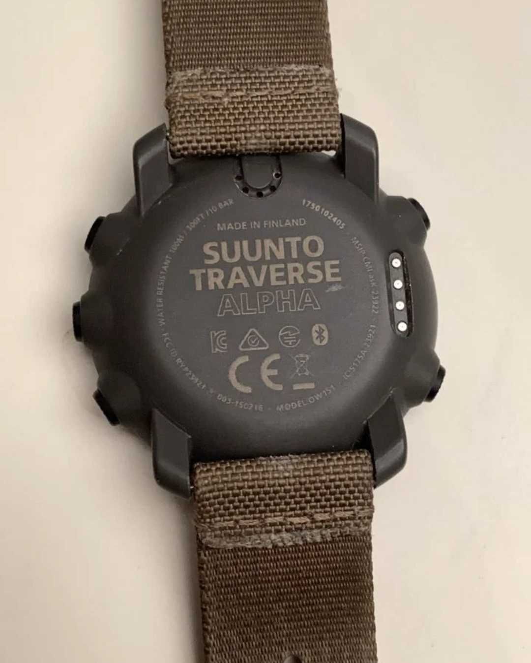Часы для походов Suunto Traverse Alpha