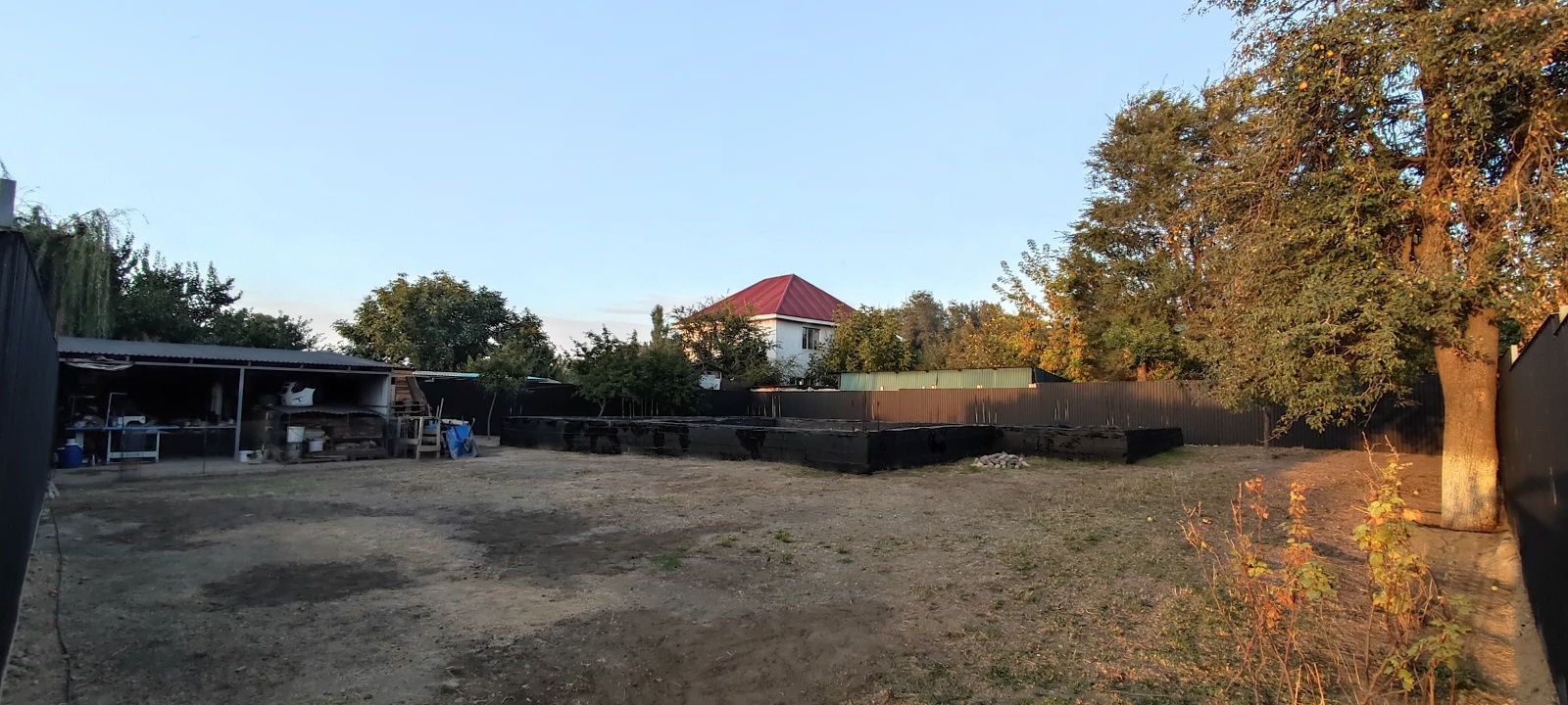 Продам участок с фундаментом