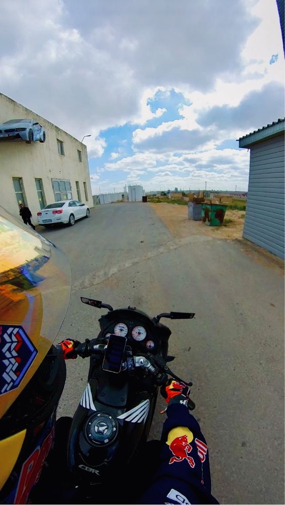 продам экшен камеру insta 360 x2