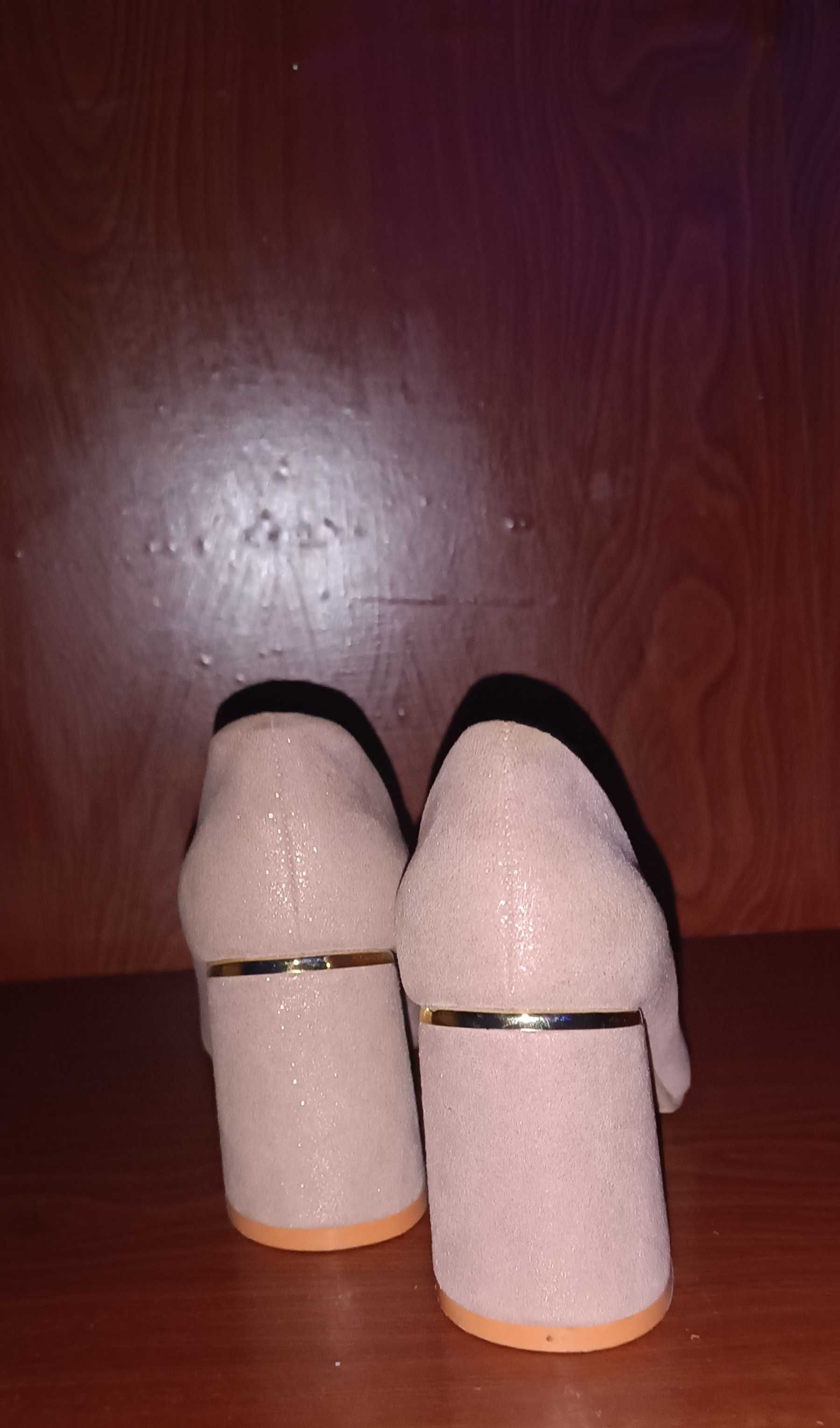 Продам туфли 37размера