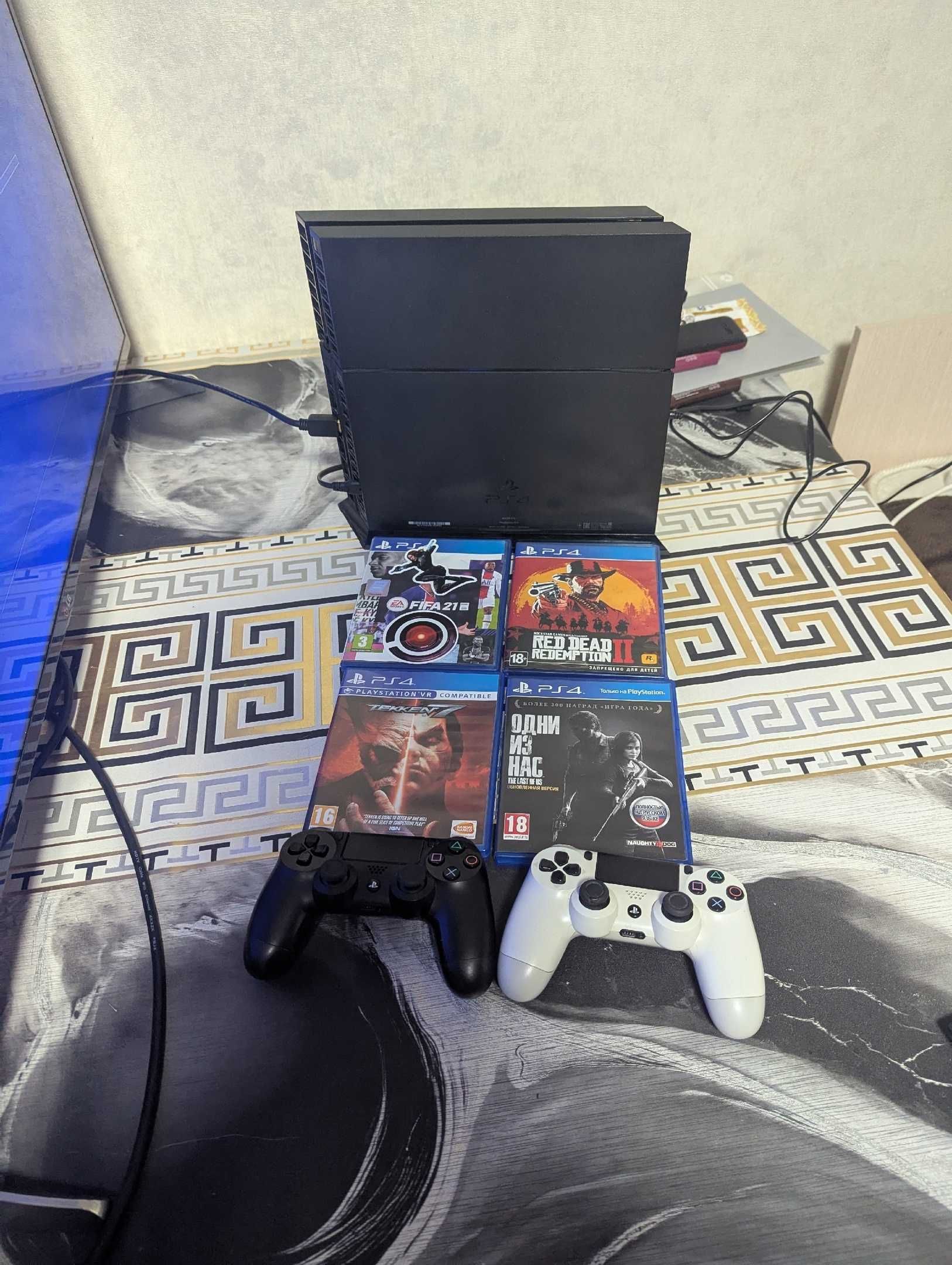 [PS4] - 2джойстика/4 диска