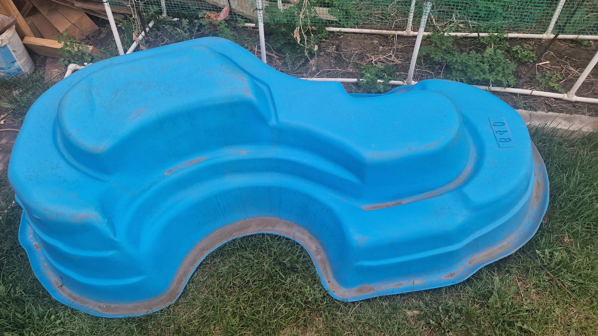 Продам пластиковый пруд