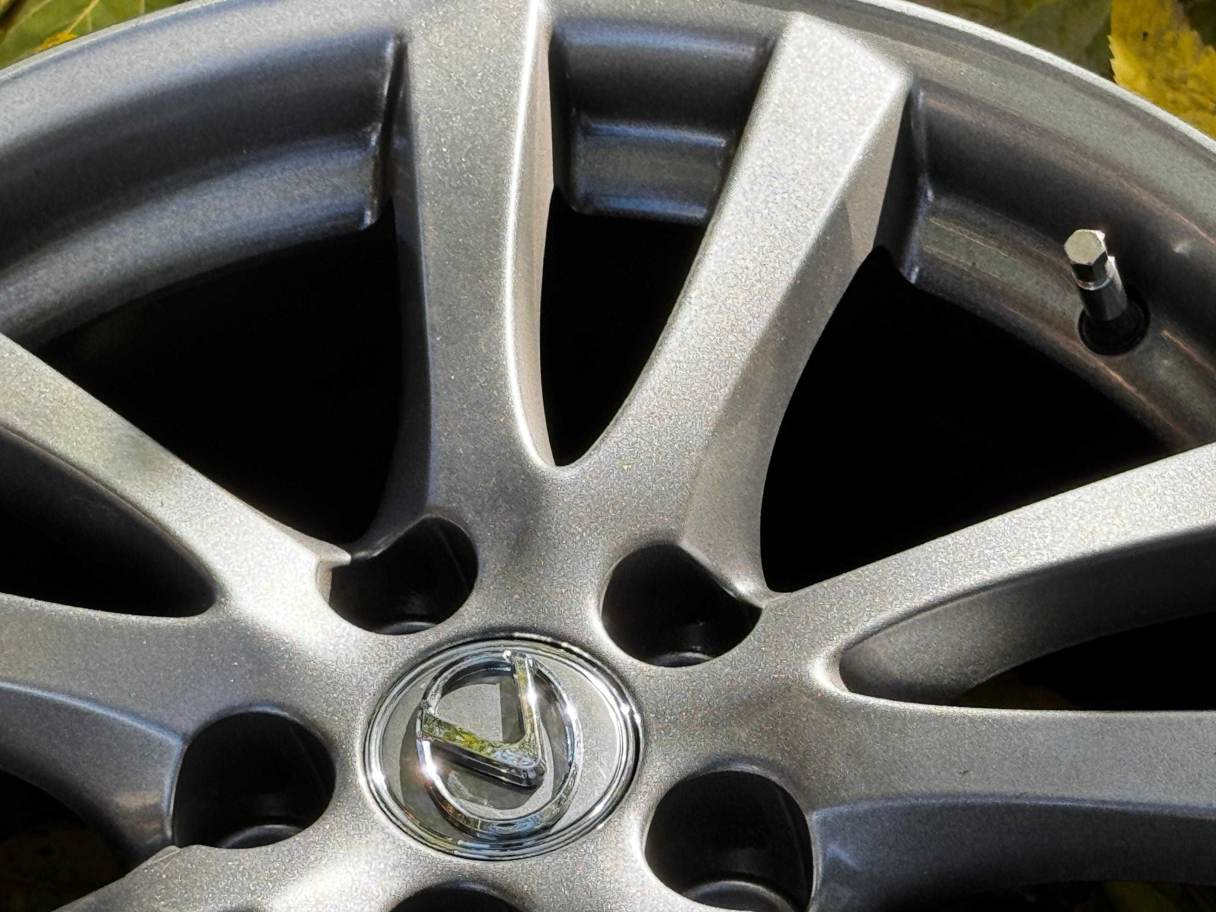 Диски R18 оригинальные TOYOTA  LEXUS