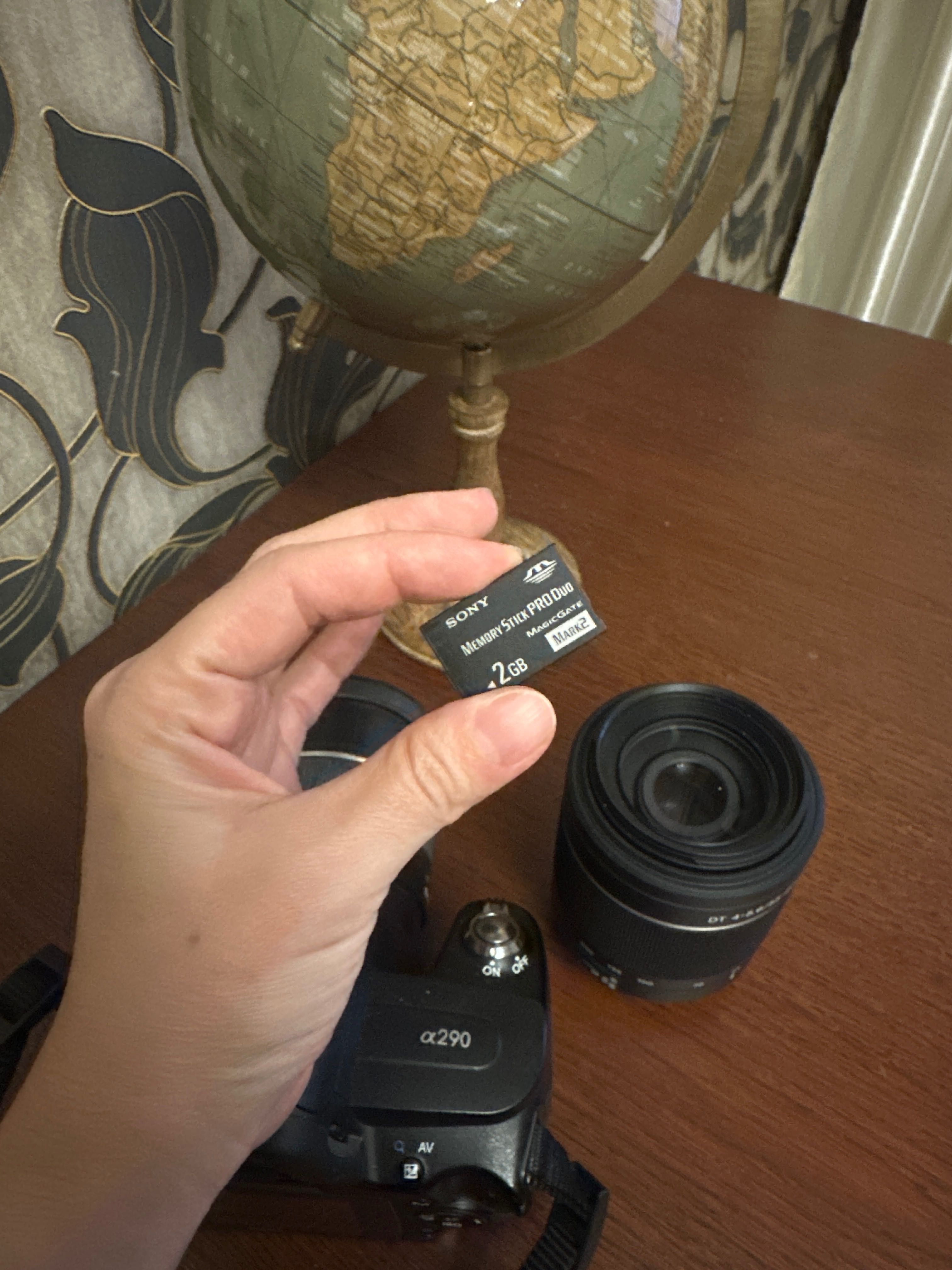 Продам фотоаппарат Sony, модель  Alpha DSLR-A290 от 2010 года выпуска