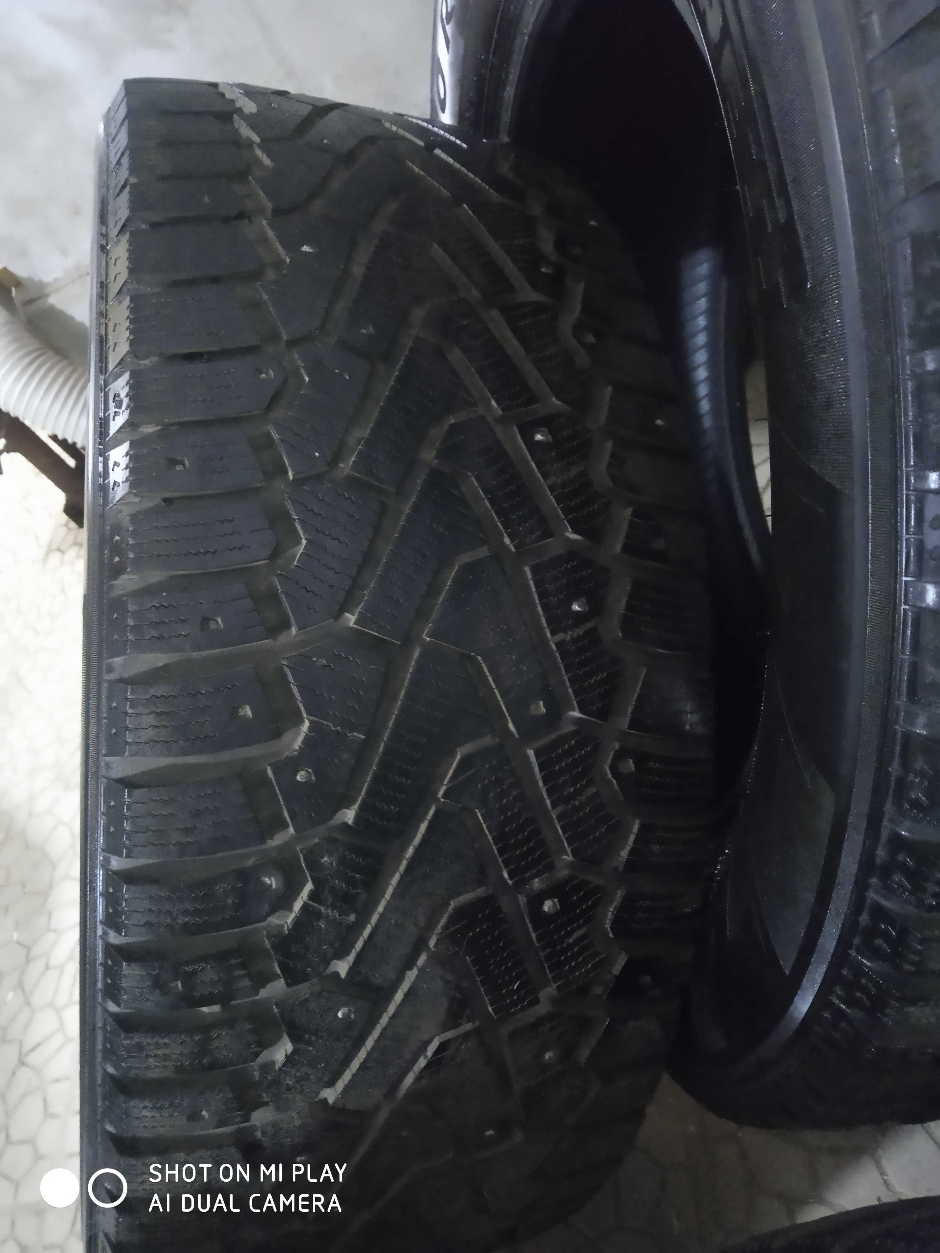 Зимняя шипованая резина ICE ZERO 255/60 R18.