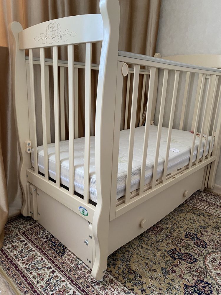 Продам кроватку