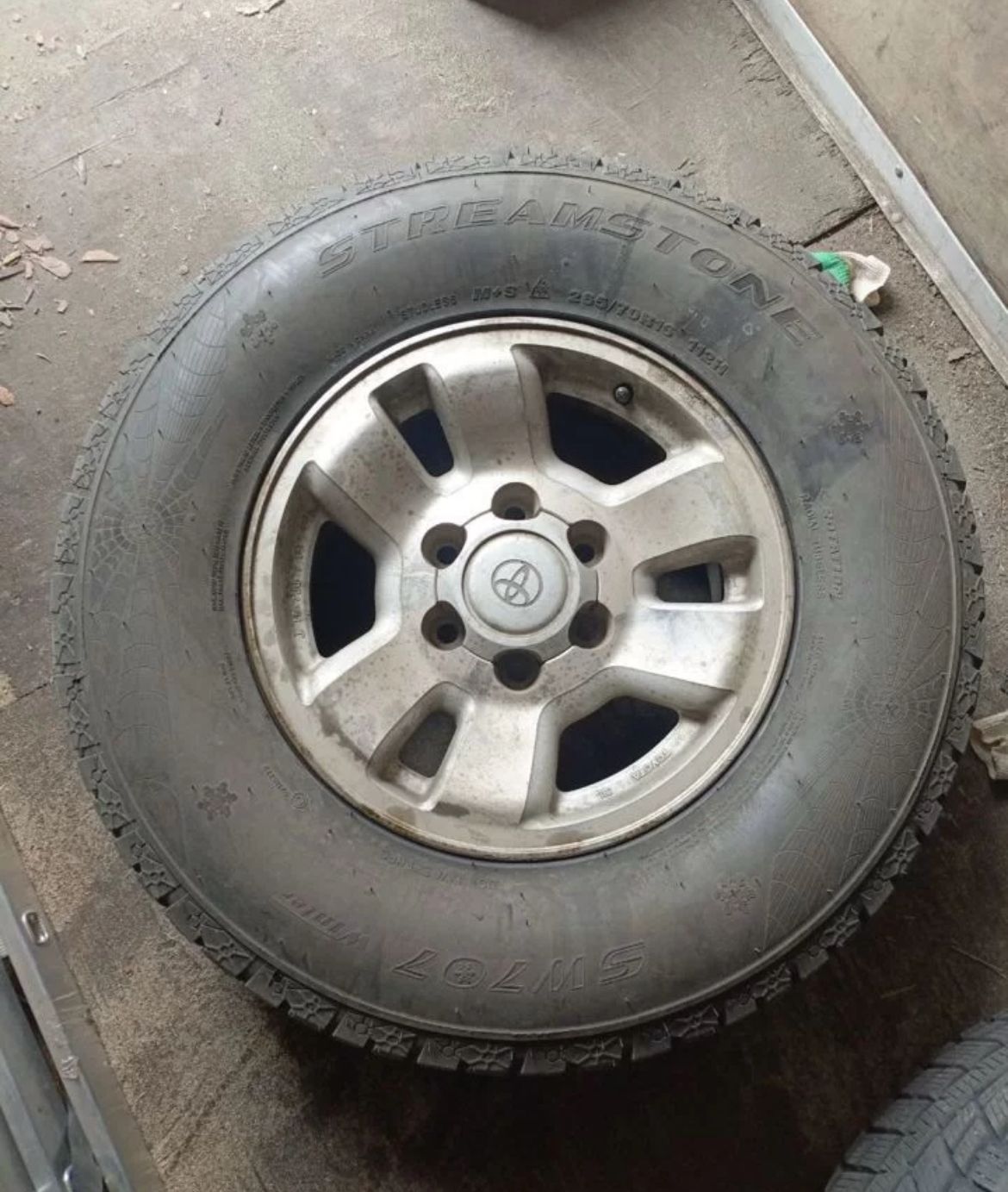 Продам титан surf 185 2штук есть