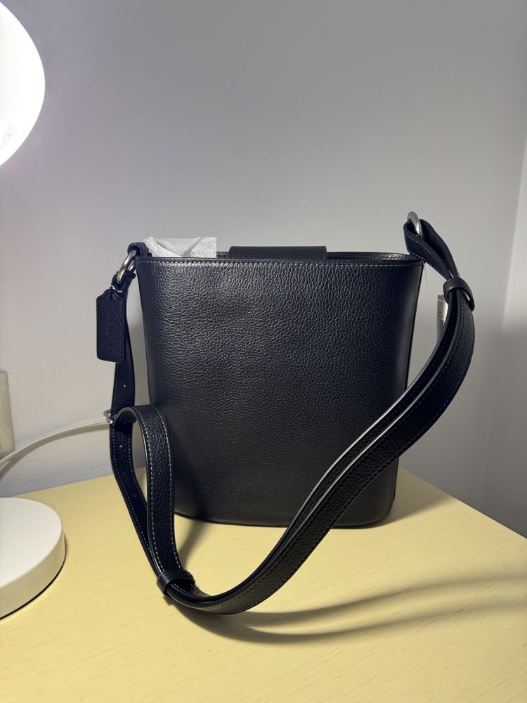 Сумка  Bucket Bag, COACH, кожаная, новая