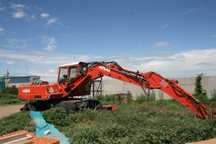 Продам экскаватор требует вложении
