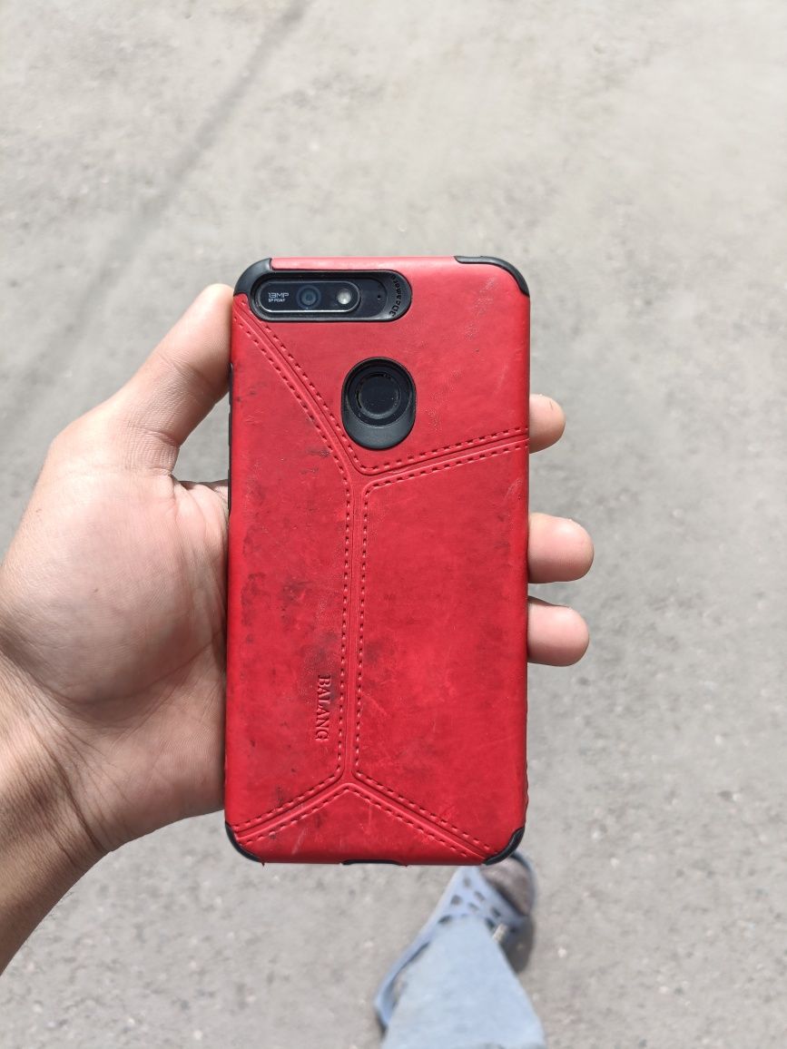 Продам телефон Huawei Y6 Prime 2018 года