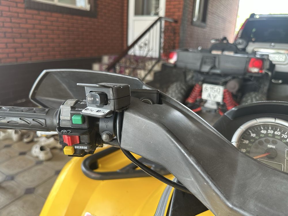 Продам квадроцикл BRP 800