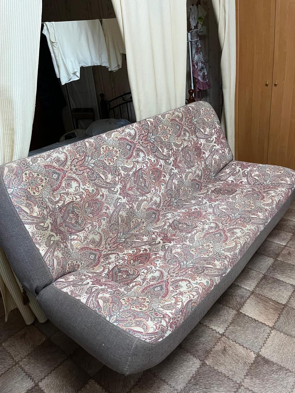 Продам Диван книжка