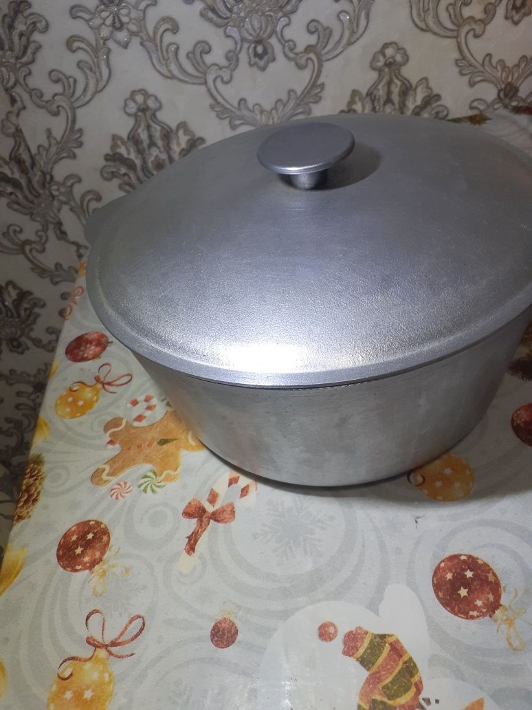 Продам казан вместимость 4литра