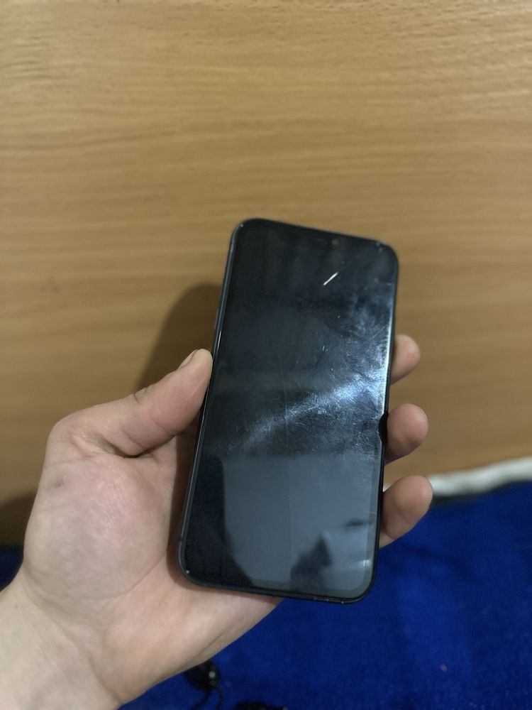 11 айфон, 64 гига