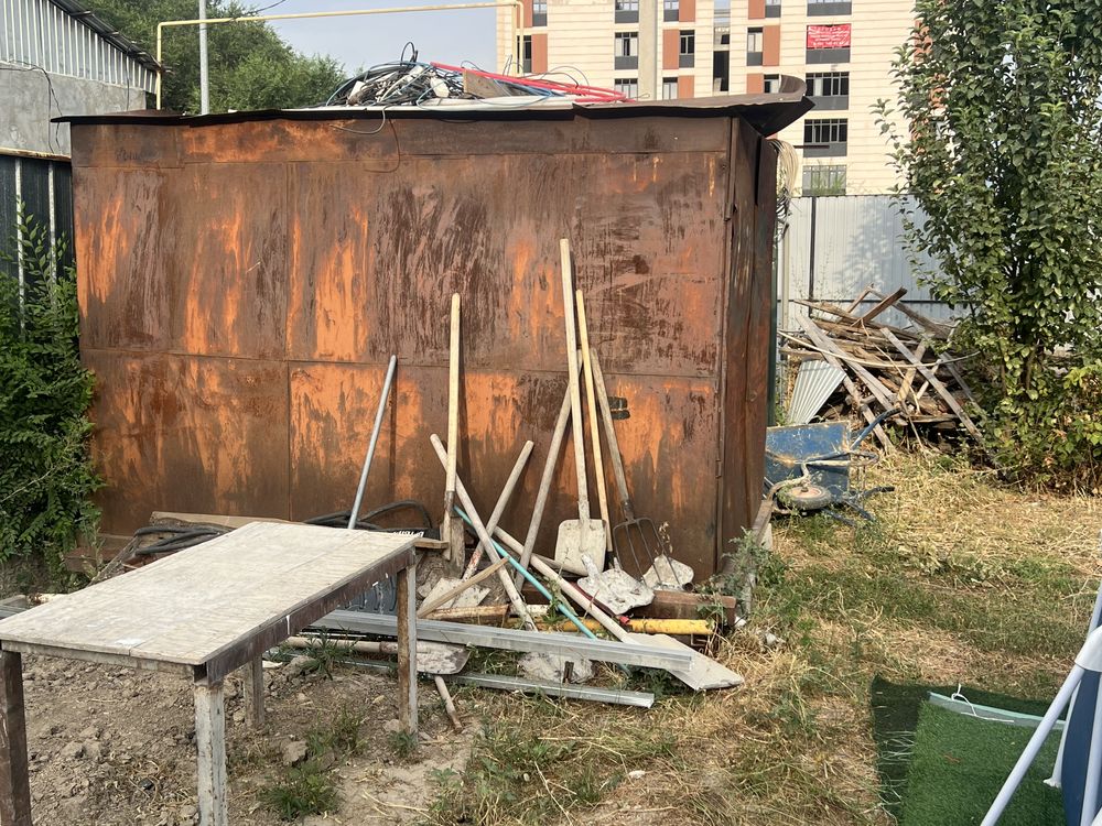 Гараж,склад,сарай для хранание инструментов или прочих вещей
