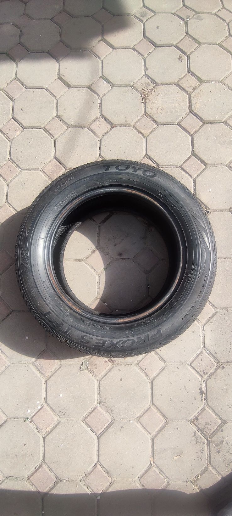 Продам шину,размер 215/60/16. Состояние хорошие на запаске было.Безшум