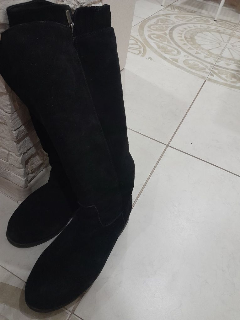 Продам Женские Зимние Сапожки