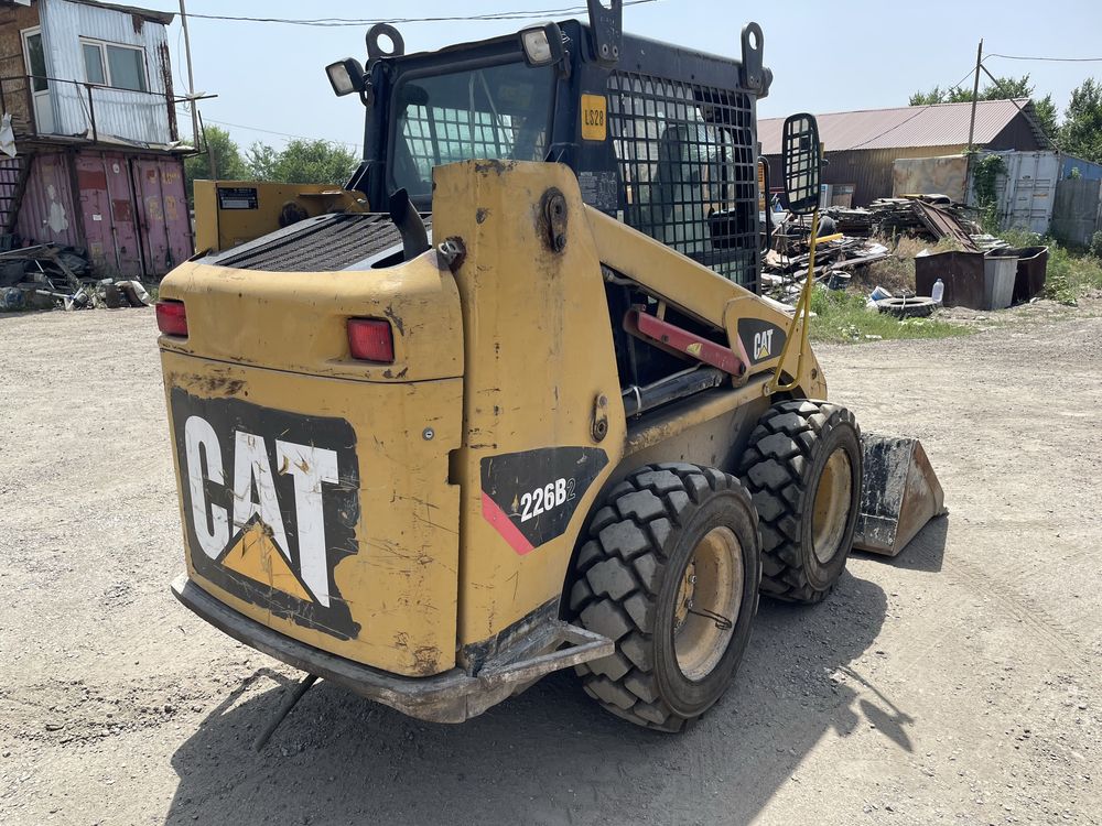 Мини погрузчик Caterpillar Cat 226b-2