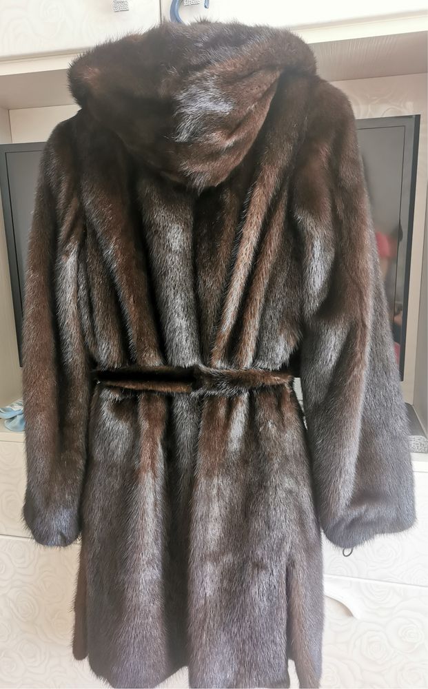 Шуба норковая с капюшоном