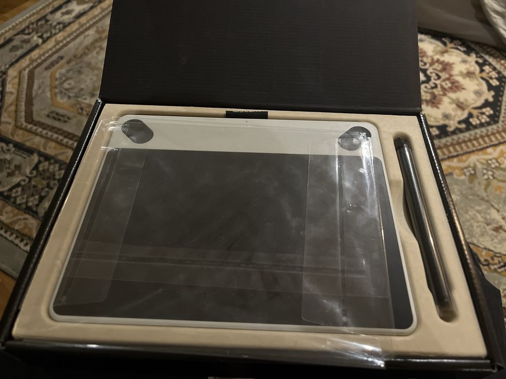 Графический планшет Wacom intuos draw