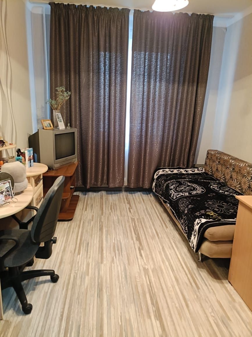 Продам 2-х комнатную квартиру. М. Жусуп 86