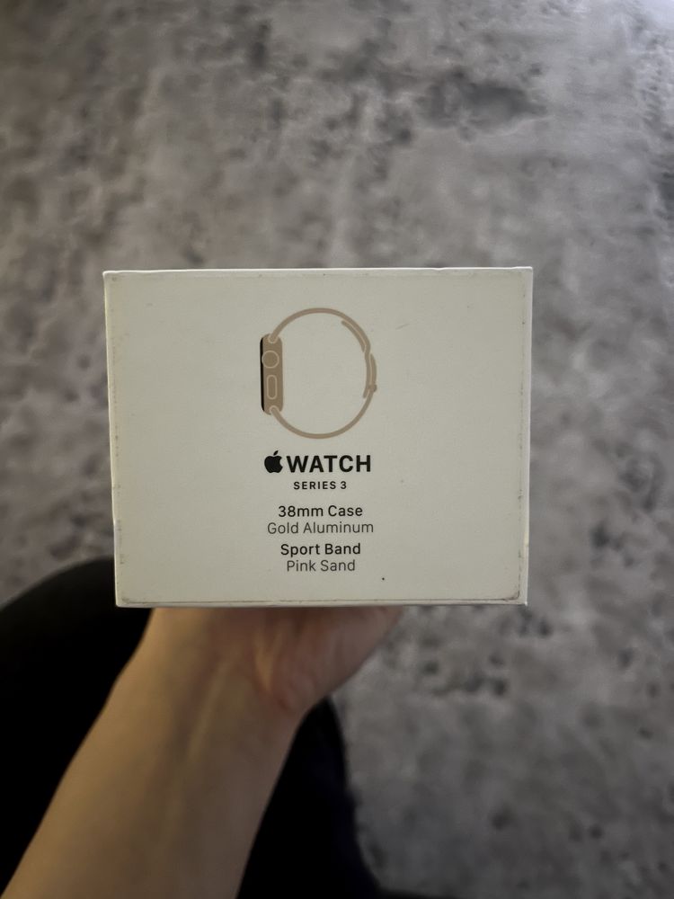 Часы Apple Watch 3