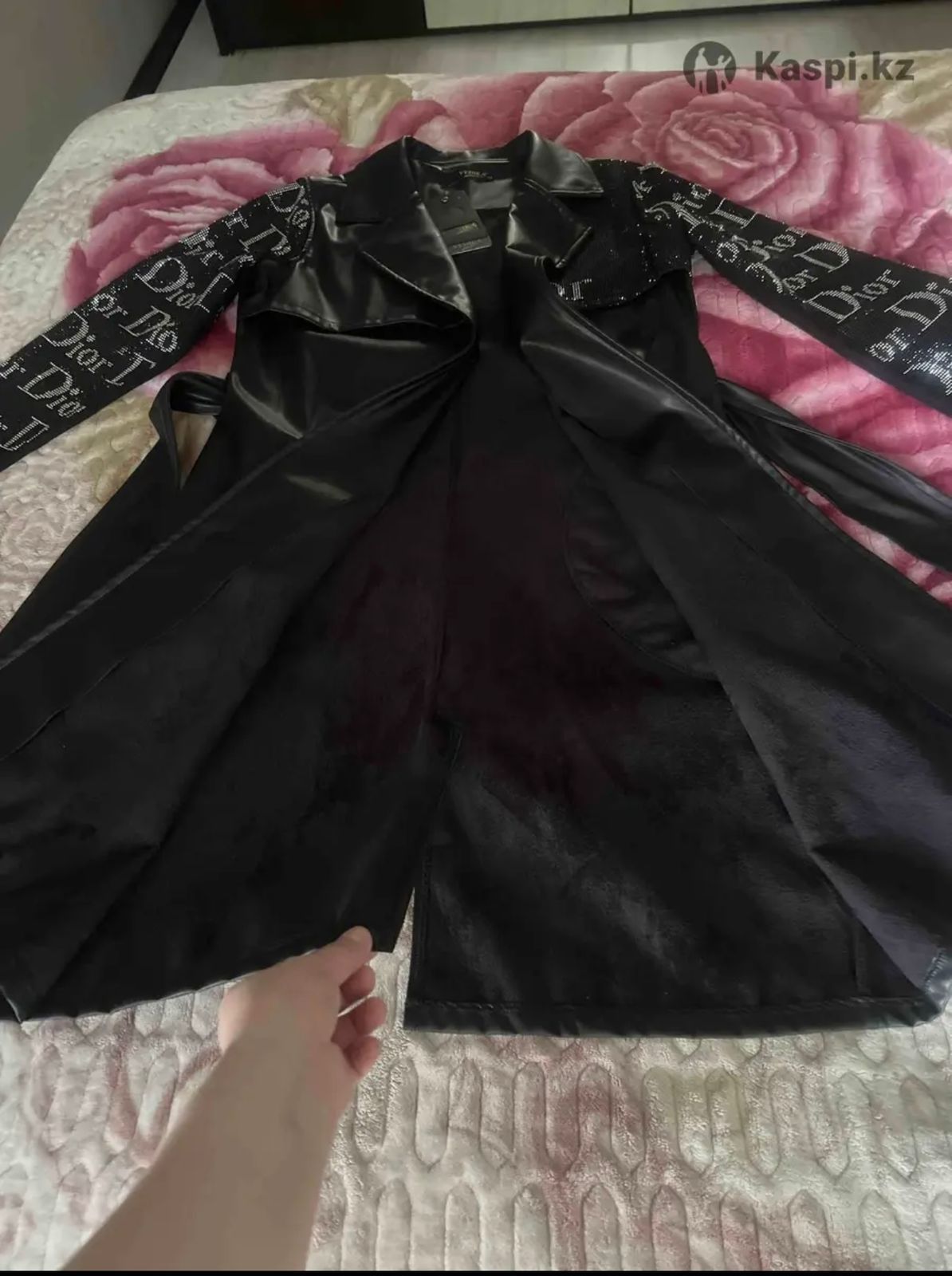 Продаю плащ Dior
